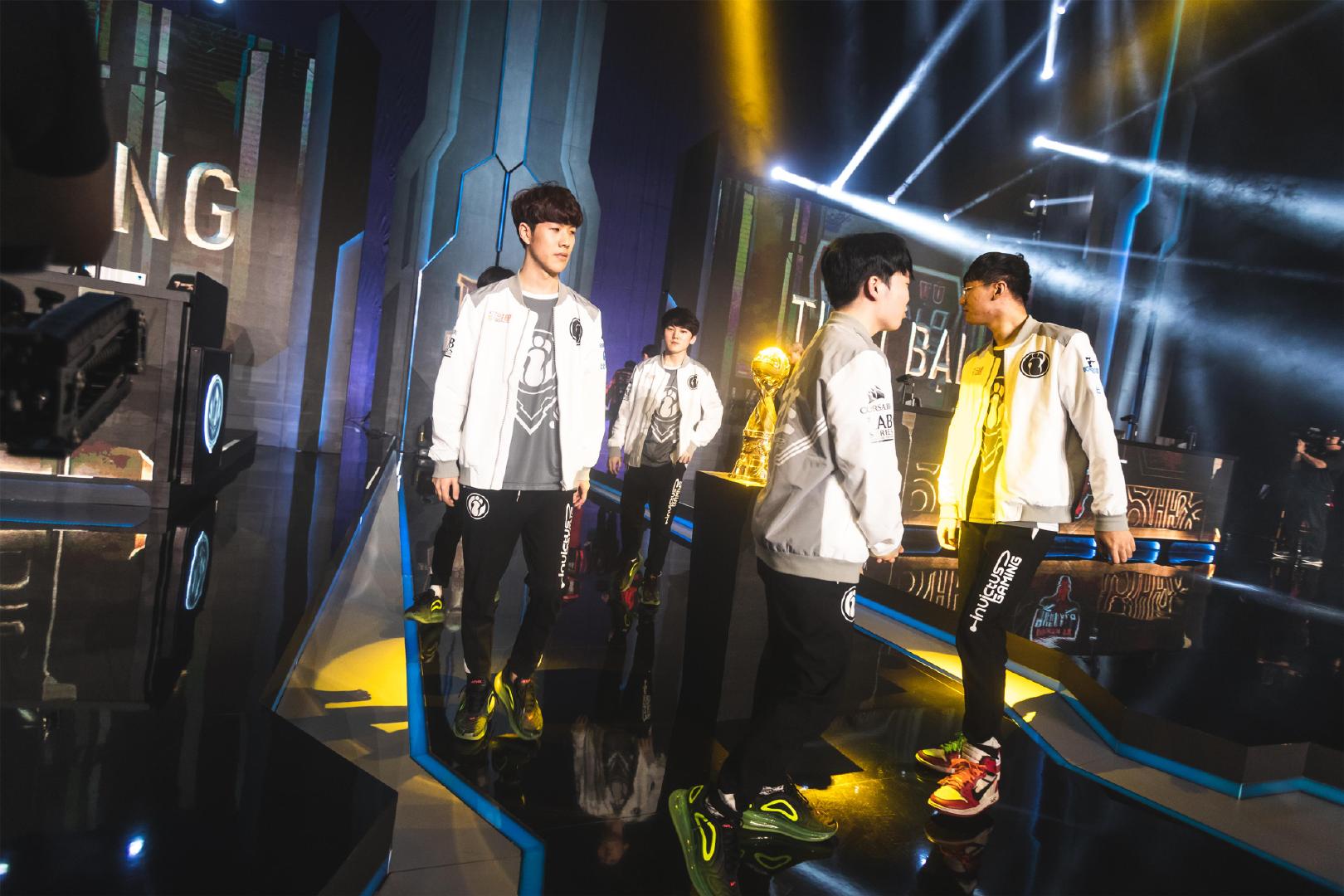 数据里程碑：Shanks即将达到1000助攻 FPX队史胜场马上300场